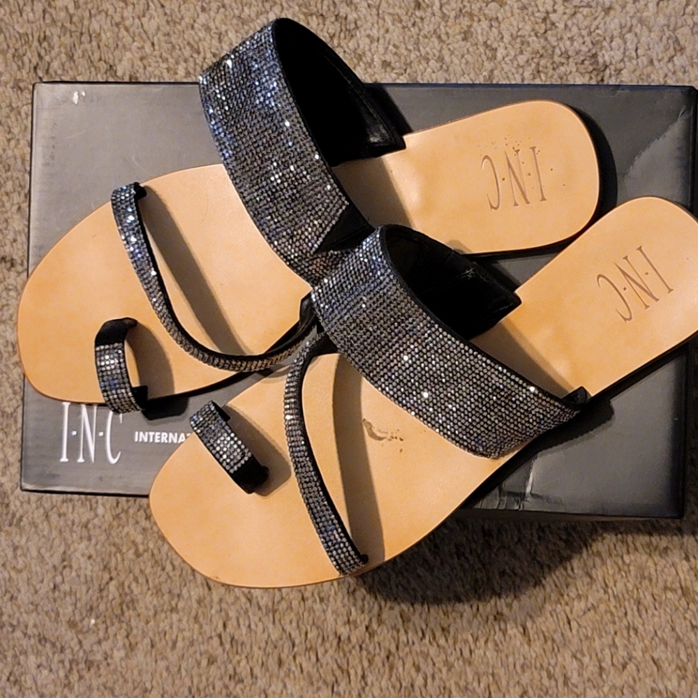 Inc Gianolof pewter crystal sandals size 9